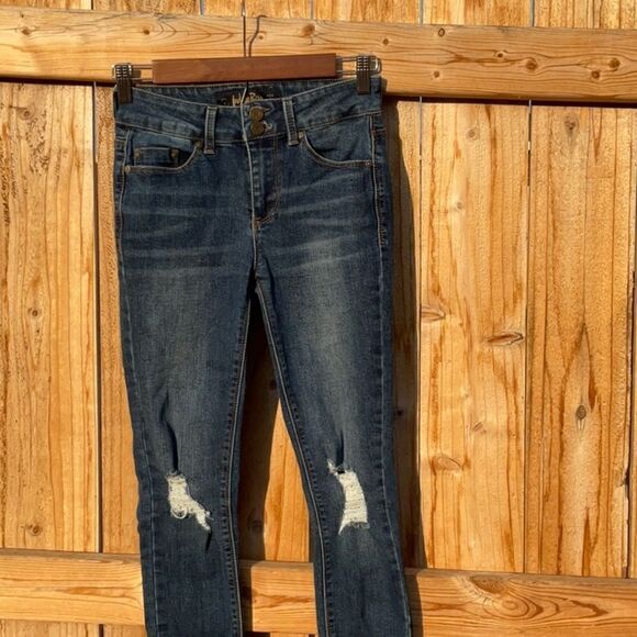 Take 50% OFF- Indigo Rein Women’s Jeans, Size- W 24/ L 27 - Picture 2 of 8